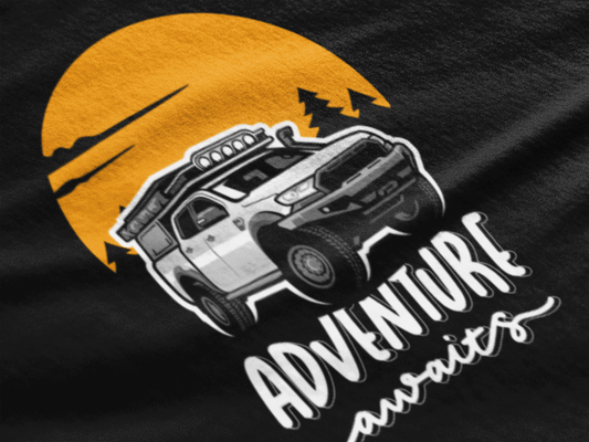 Adventure Awaits | Oversized T-Shirt | TRAVEL & ADVENTURE - CHRONICLES