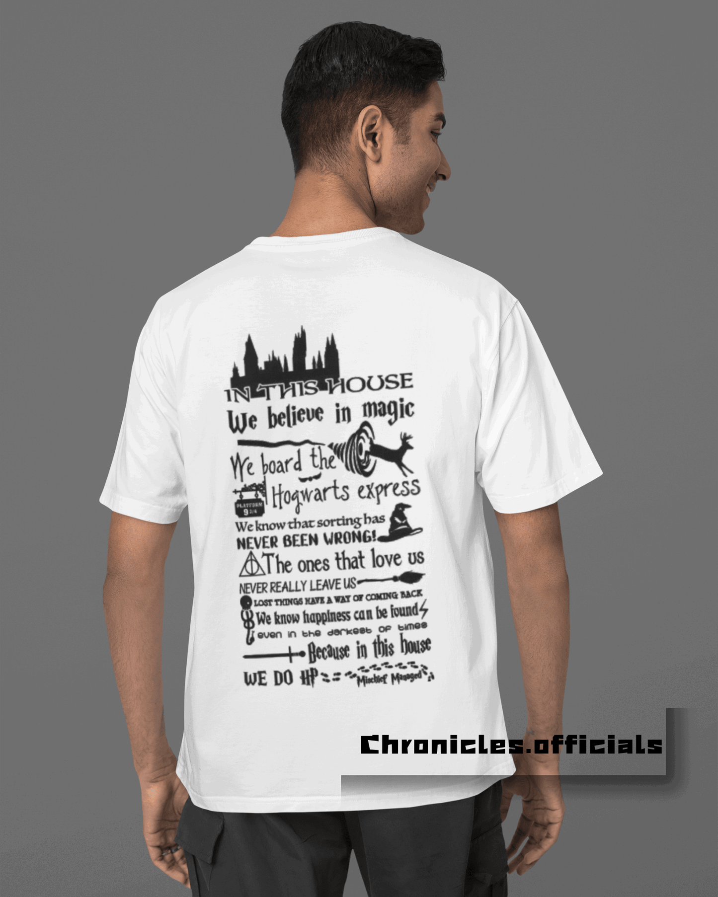 D About the House 'Harry Potter'  | Oversized T-Shirt | WB Official - CHRONICLES